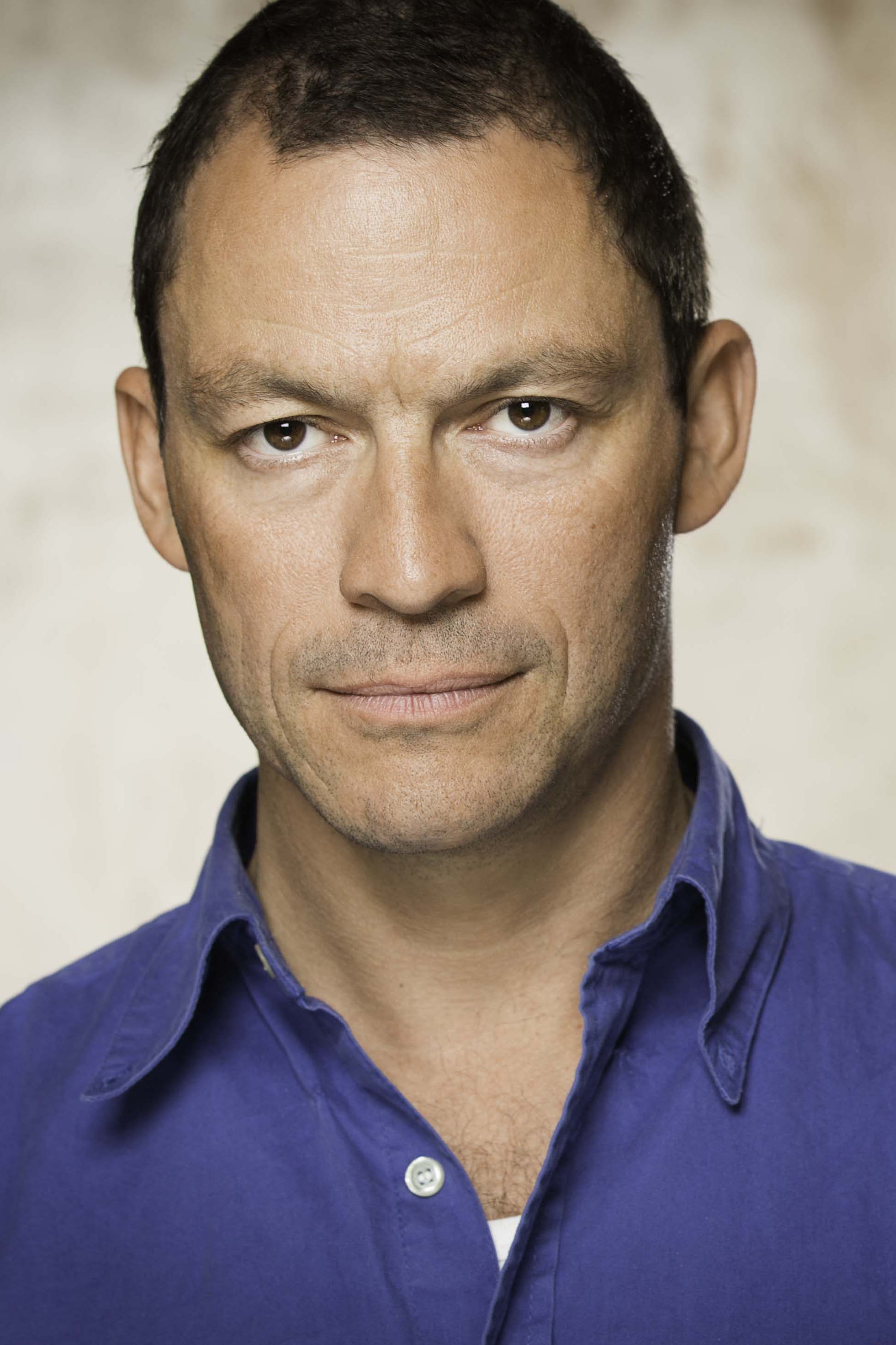 How tall is Dominic West?